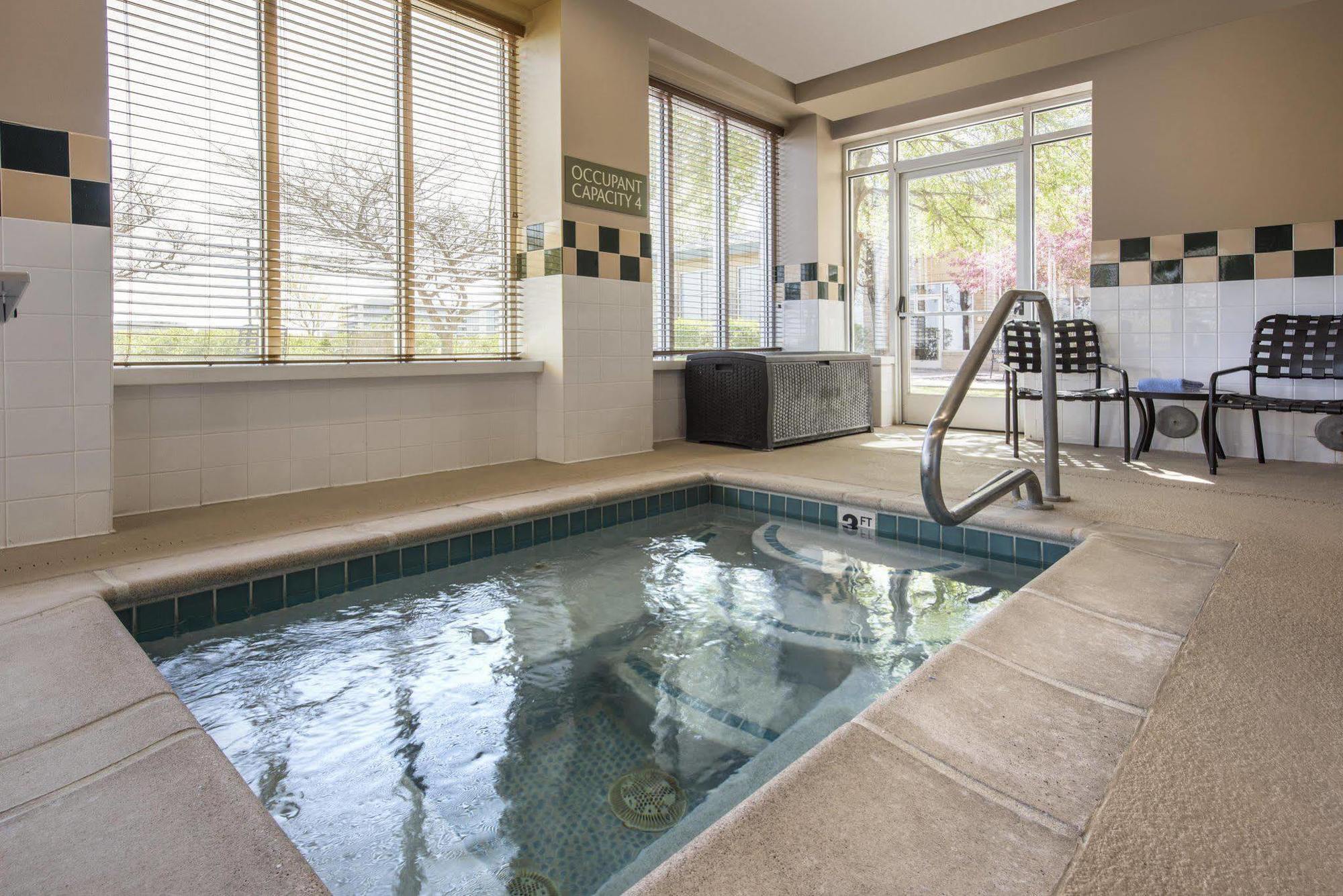 Hilton Garden Denver South Park Meadows Area Hotel